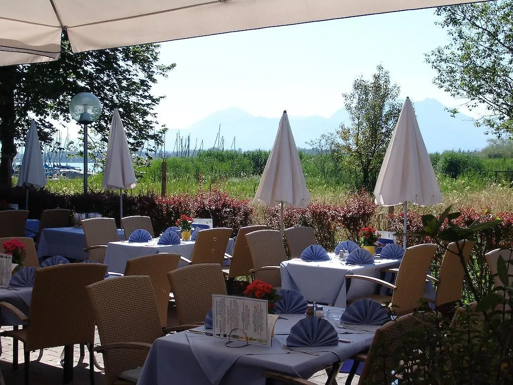 Zum Fischer am See ***S Prien Hotel