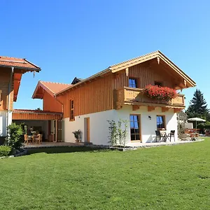 Guest house Schweizerhaus Garni, Weyarn